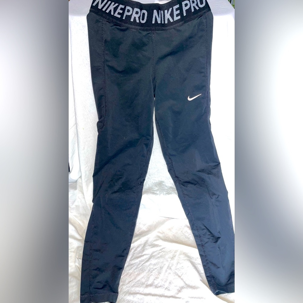Nike Pro winter compression tights/leggings - Youth Medium - Black